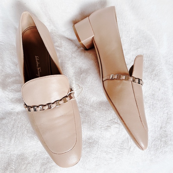 NWT Salvatore Ferragamo Tilos almond Nappa  calf leather heels - Picture 4 of 8